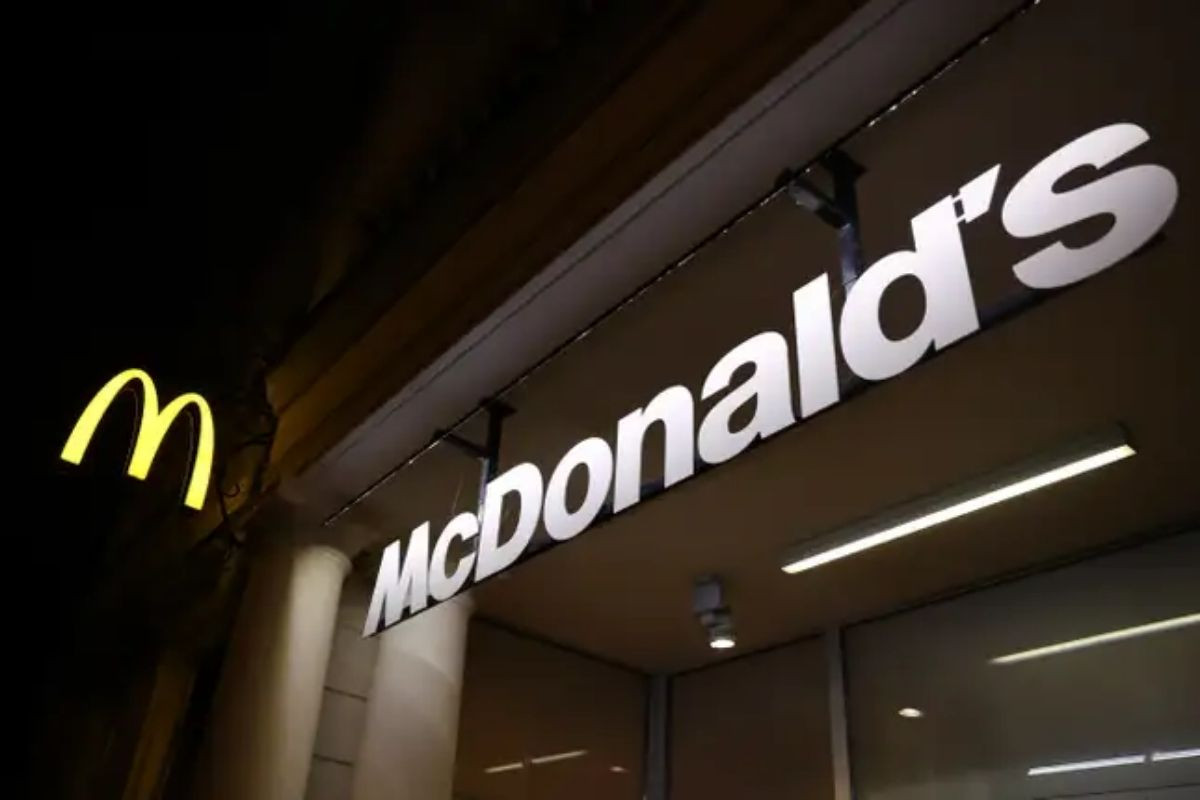 McDonald’s, E. coli salgınının şirkete yarattığı zararı sübvanse edebilmek için 100 milyon dolarlık bütçe ayırdı